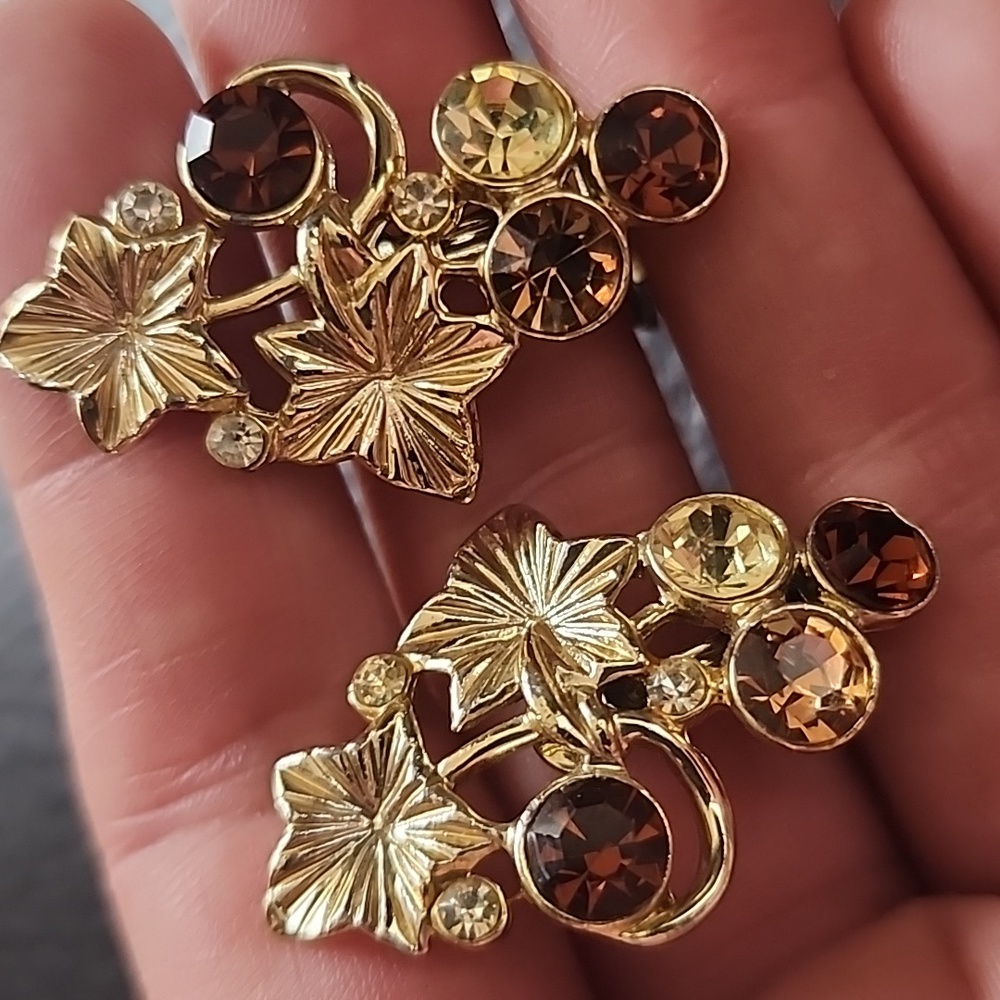 VTG LERU clip on earrings